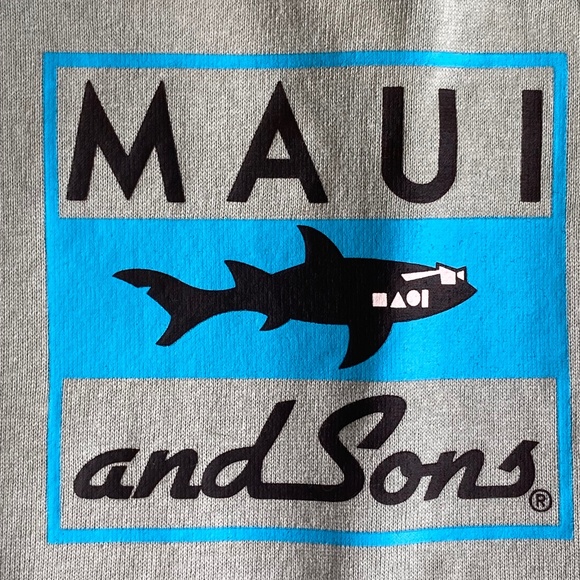 MAUI & SONS Large L Lrg Shark Logo Mens T-Shirt Tee Shirt Sage Green - Picture 5 of 8